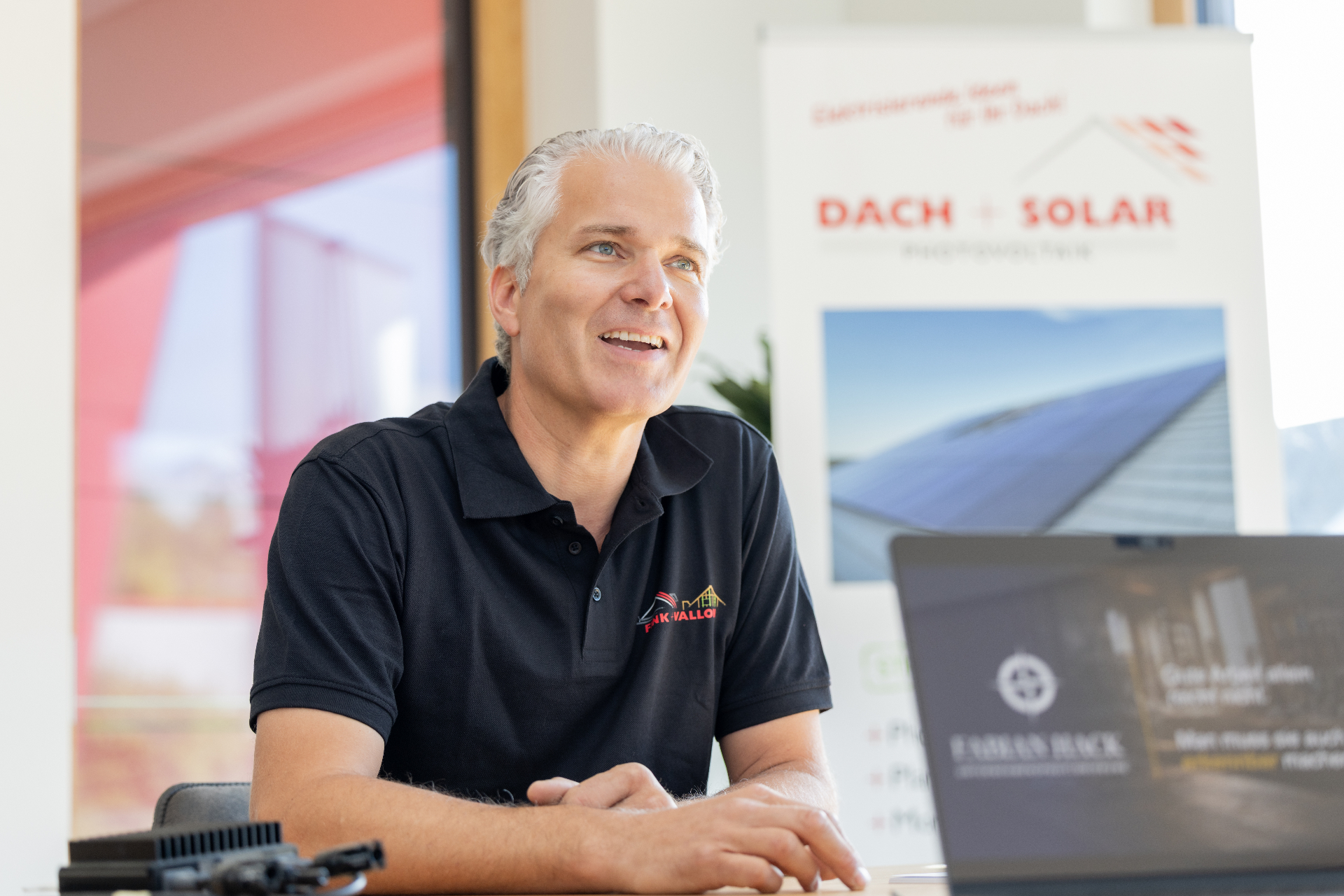 Fabian Hack im Beratungsgespräch